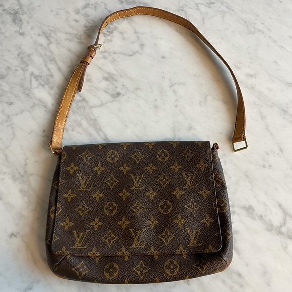 Authentic Louis Vuitton - Picture 1 of 5